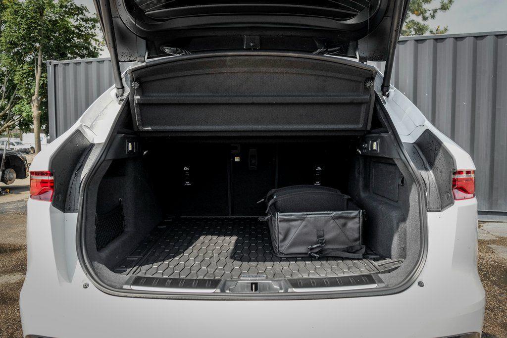 صورة مصغرة 9 لـ 2026 Jaguar F-PACE R-DYNAMIC S P250 AWD AUTOMATIC