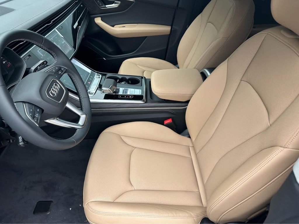صورة 8 لـ 2026 AUDI Q8 55 PREMIUM PLUS