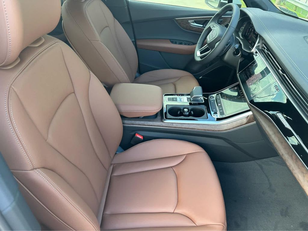 صورة 9 لـ 2026 AUDI Q7 55 PREMIUM