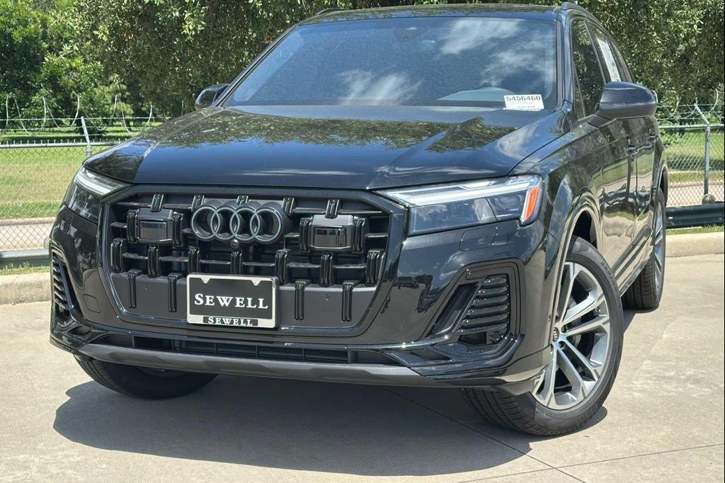 New 2026 Audi Q7 45 Premium