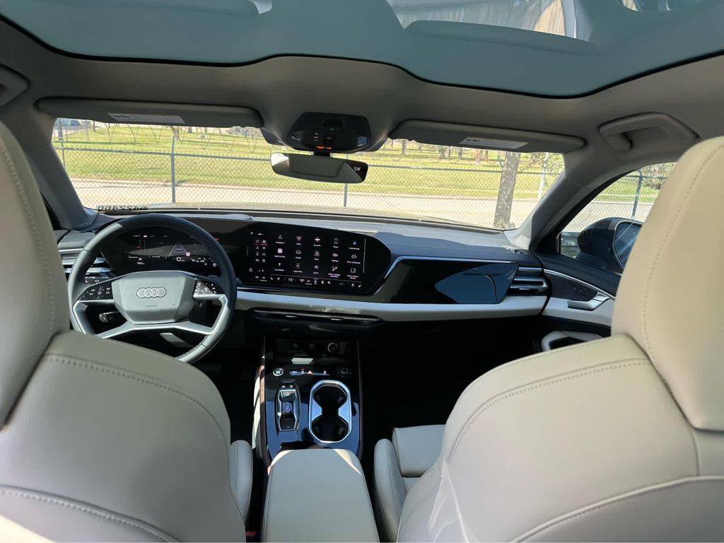 صورة مصغرة 18 لـ 2026 AUDI A6 PREMIUM PLUS QUATTRO S TRONIC