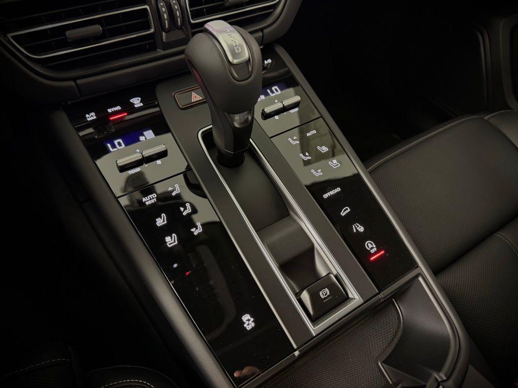 2025 Porsche MACAN 缩略图 27