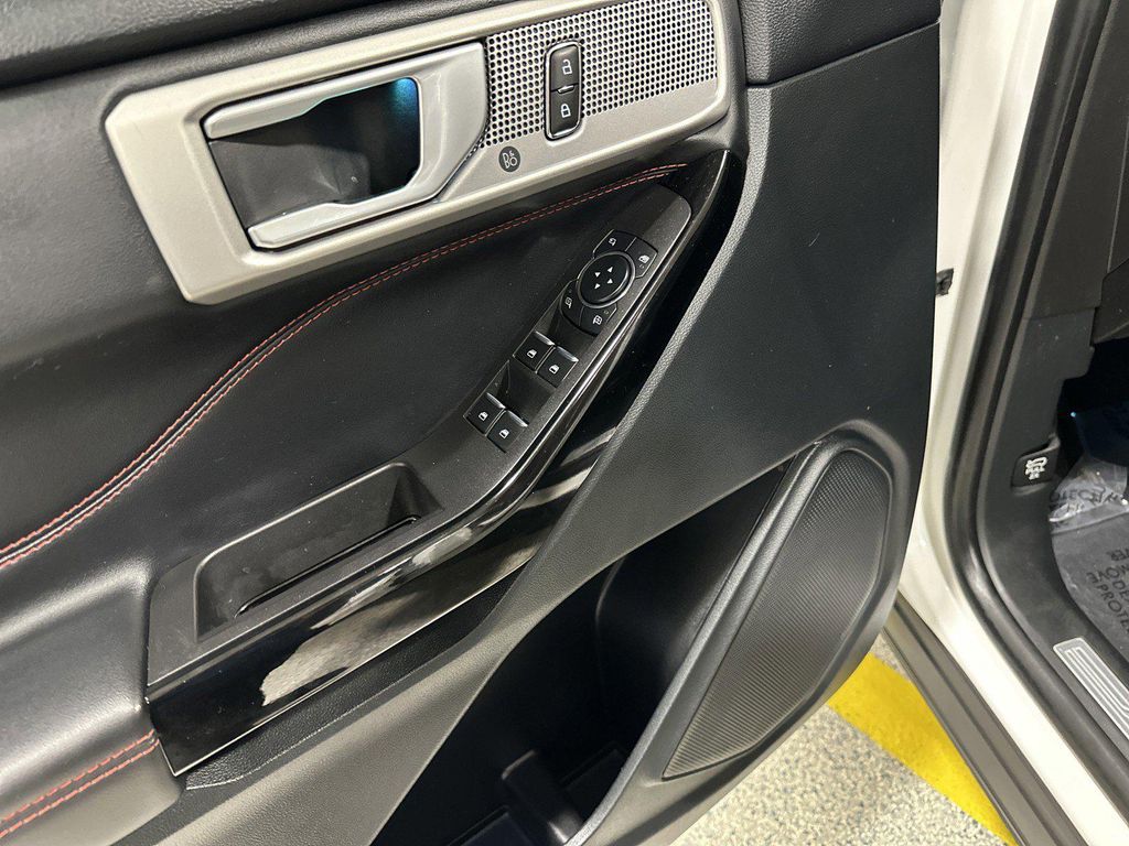 صورة مصغرة 13 لـ 2024 FORD EXPLORER ST-LINE