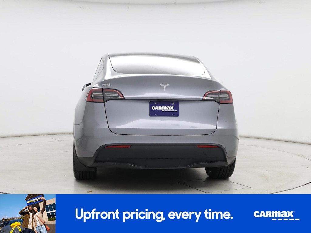 TESLA MODEL Y LONG RANGE - 7