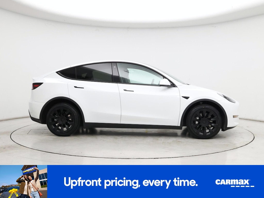 TESLA MODEL Y LONG RANGE - 9