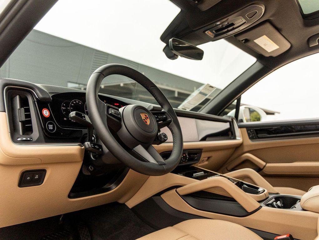 PORSCHE CAYENNE - 4