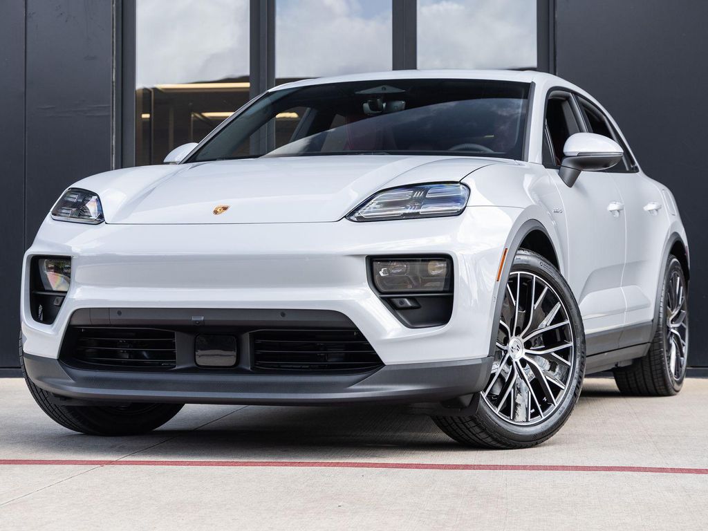 New 2026 Porsche Macan Macan Electric