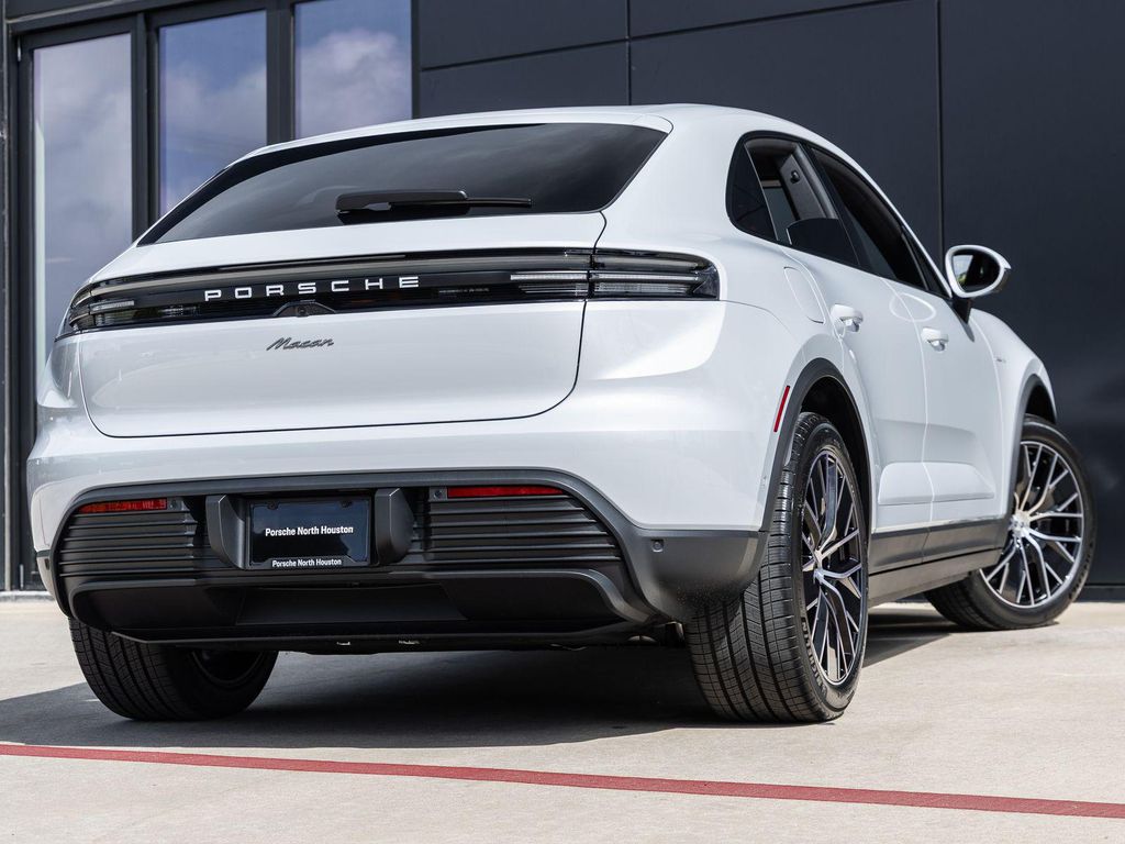 صورة مصغرة 11 لـ 2026 Porsche MACAN MACAN ELECTRIC