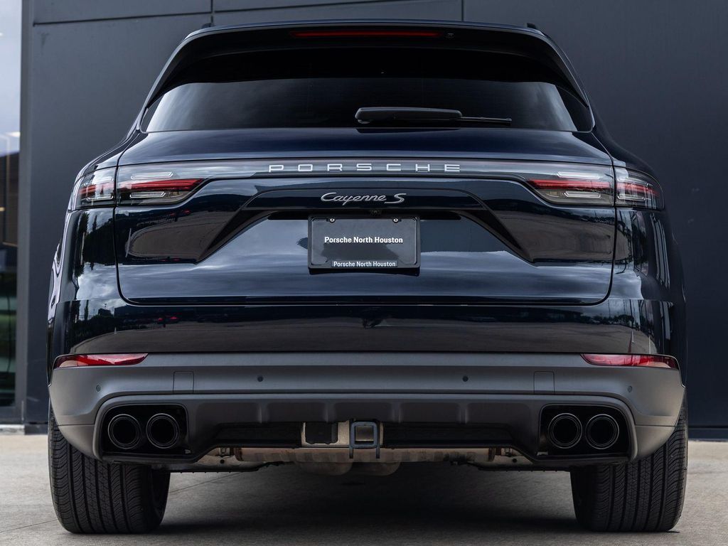 PORSCHE CAYENNE - 10