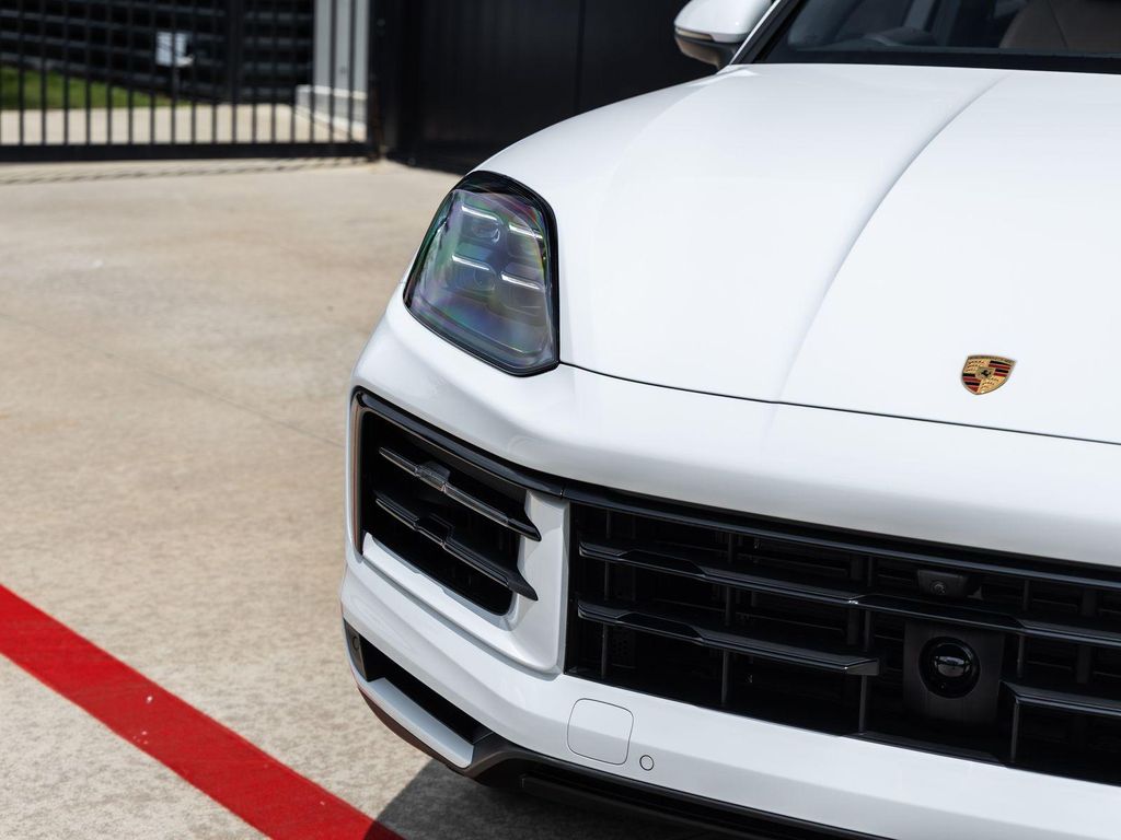 2026 Porsche CAYENNE — миниатюра 18