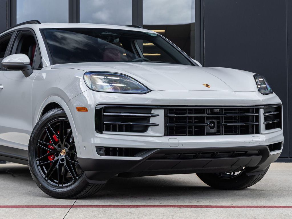 PORSCHE CAYENNE - 9