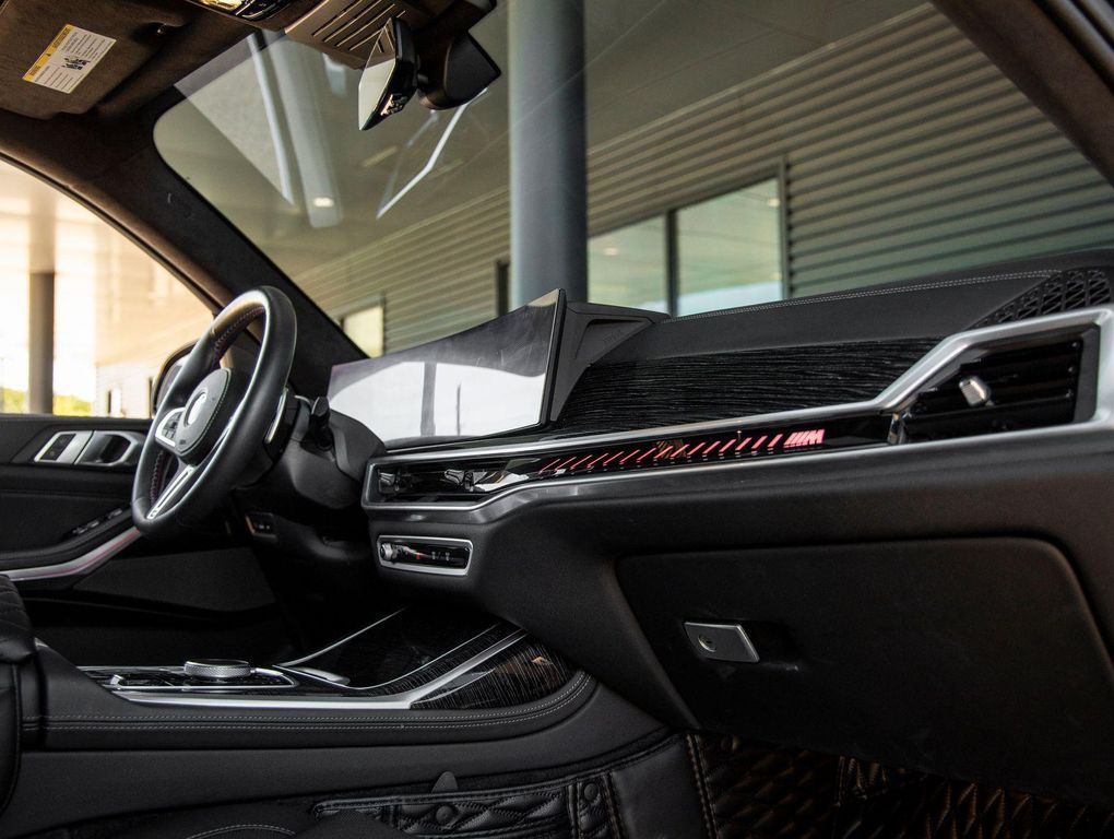 صورة مصغرة 45 لـ 2024 BMW X7 M60I