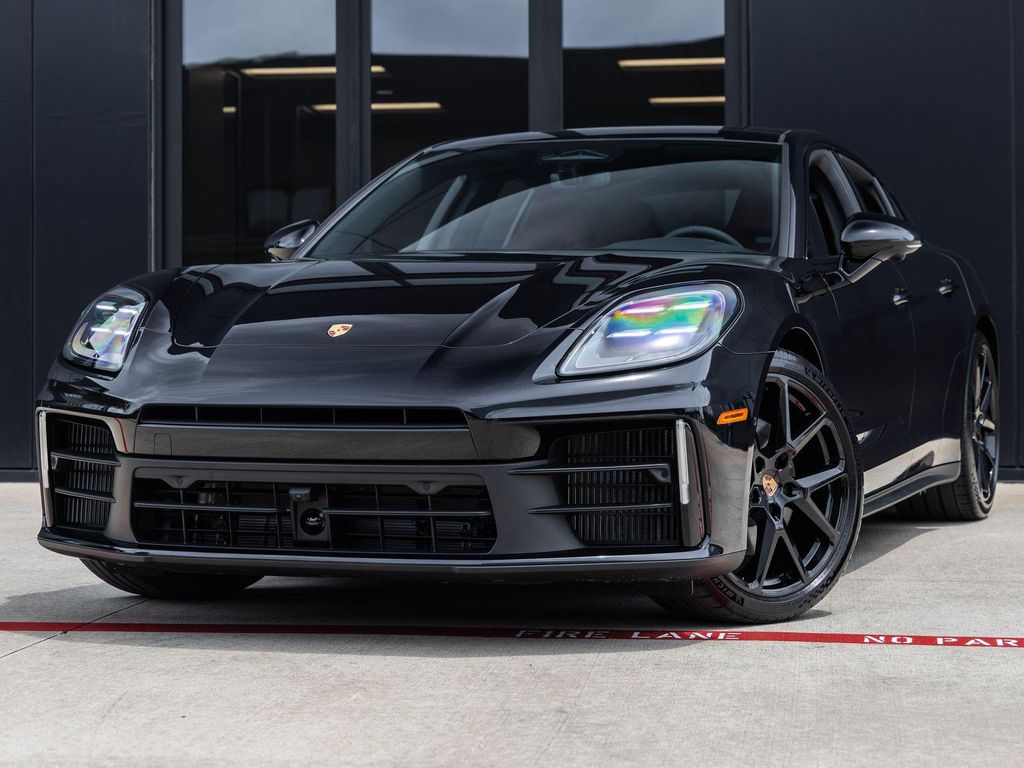 New 2026 Porsche Panamera