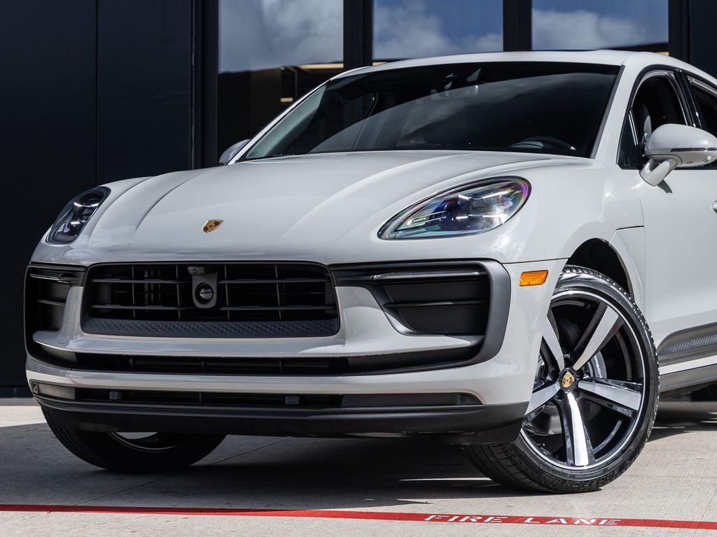 صورة 7 لـ 2026 Porsche MACAN