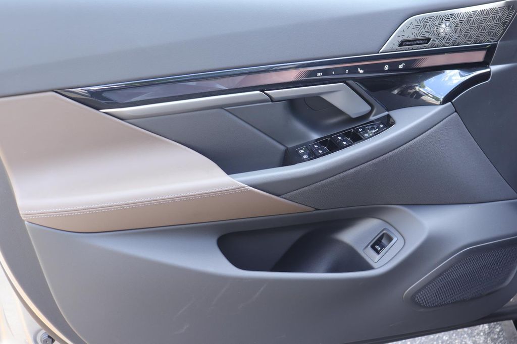 2026 BMW 550E XDRIVE 缩略图 11