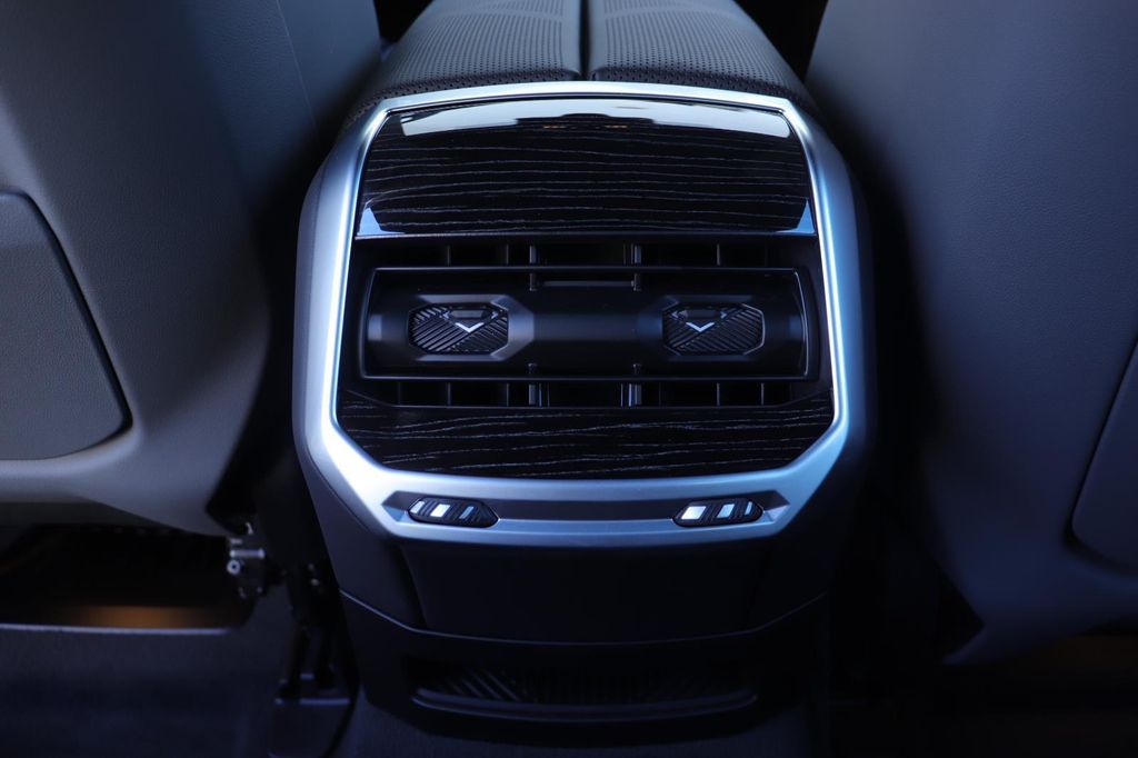 صورة مصغرة 22 لـ 2026 BMW 760 XDRIVE