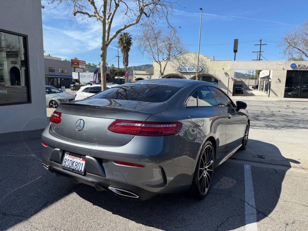 MERCEDES-BENZ E-CLASS - 8