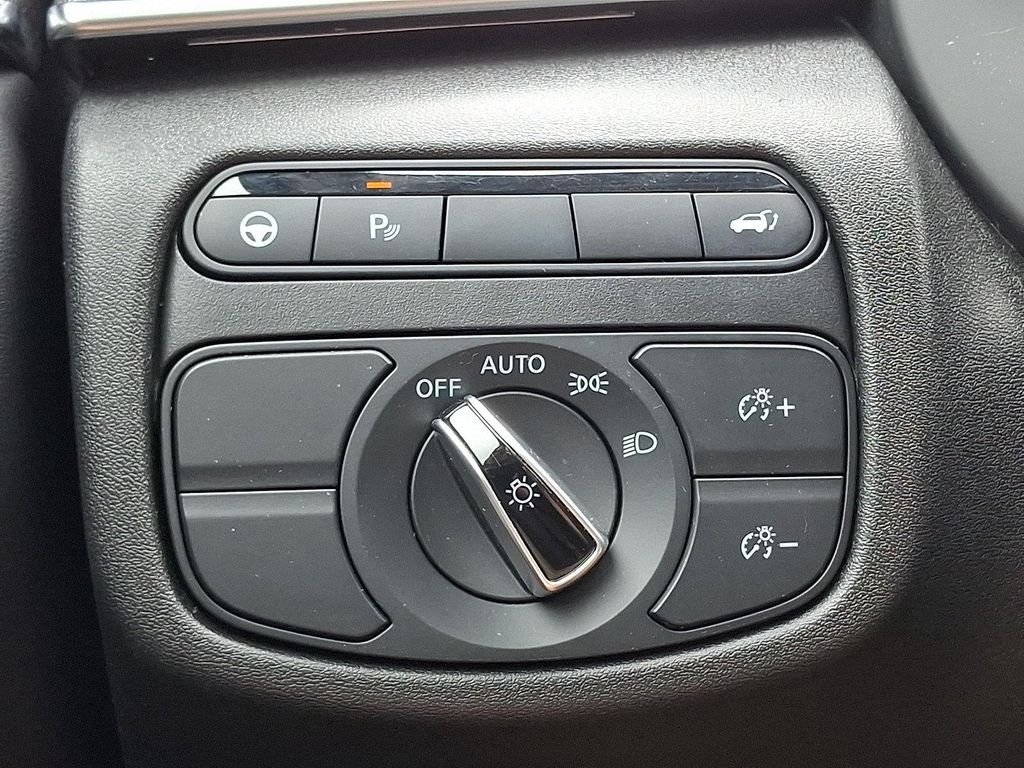 2023 Infiniti QX50 LUXE AWD — миниатюра 27