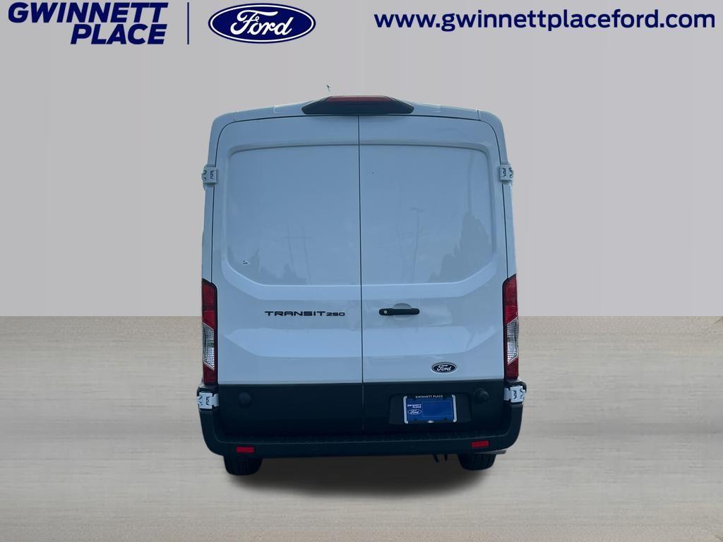 صورة 6 لـ 2026 FORD TRANSIT-250 BASE