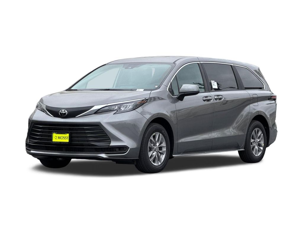 New 2026 Toyota Sienna LE