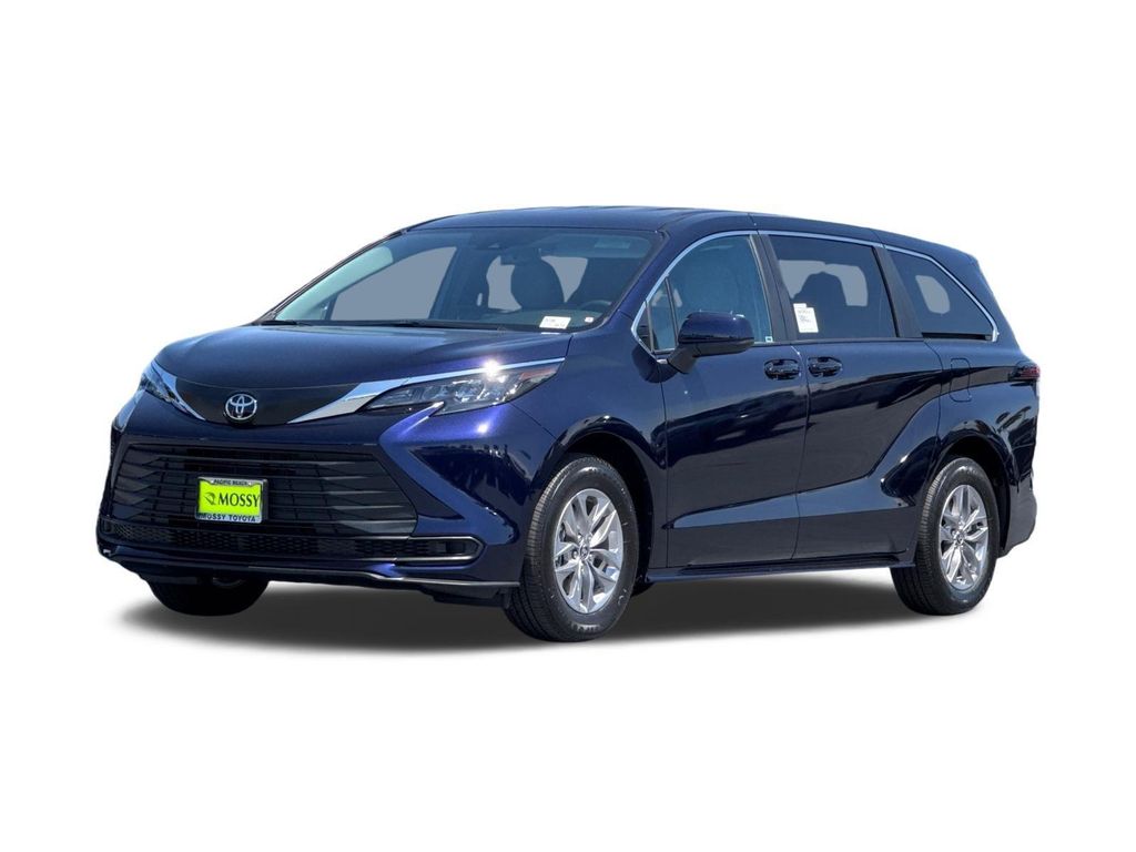 New 2026 Toyota Sienna LE