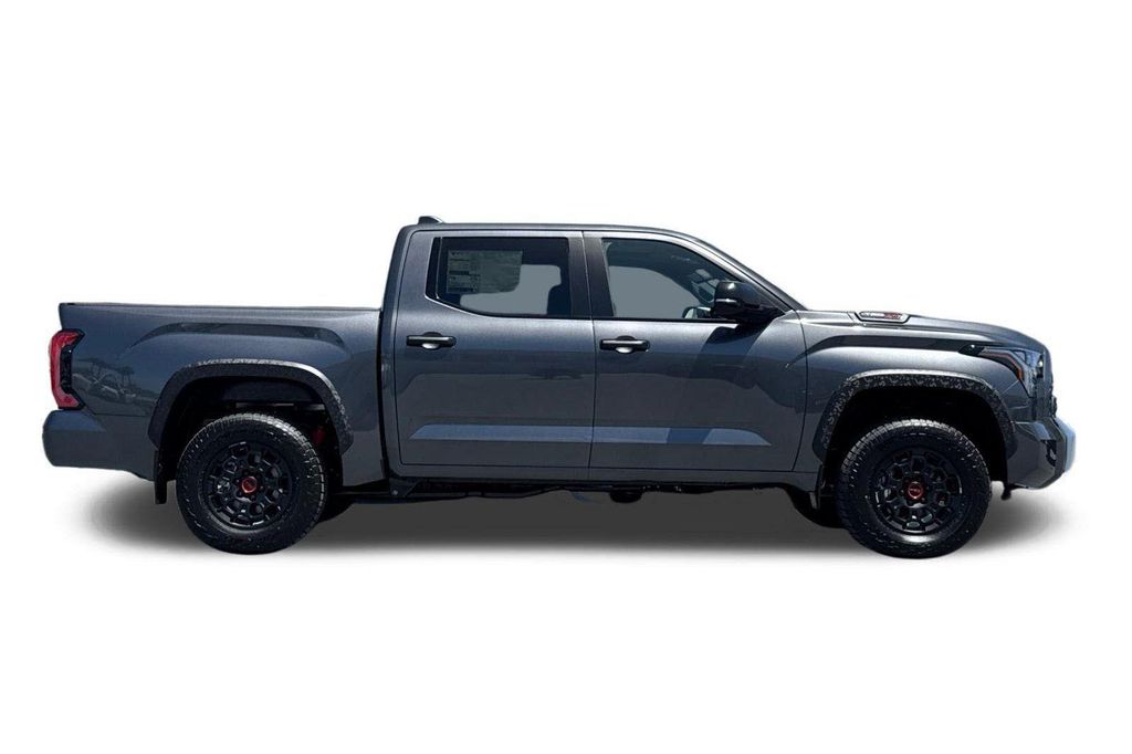 TOYOTA TUNDRA - 6