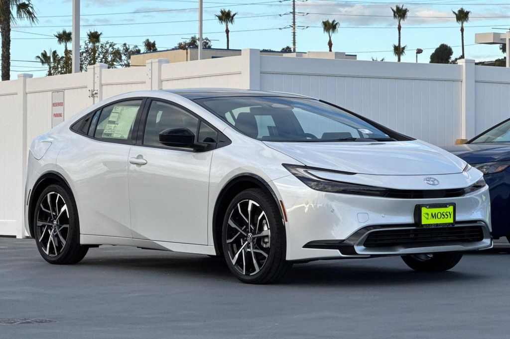 2026 Toyota PRIUS PLUG-IN HYBRID XSE PREMIUM 照片 2