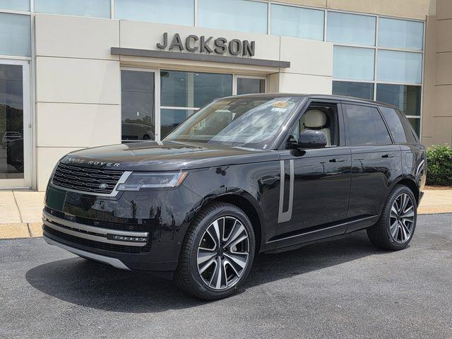 New 2026 Land Rover Range Rover P550e SE