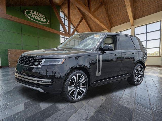 New 2026 Land Rover Range Rover P550e SE