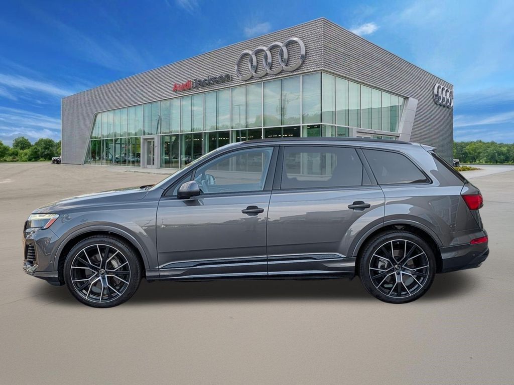 صورة 6 لـ 2025 AUDI Q7 55 PRESTIGE