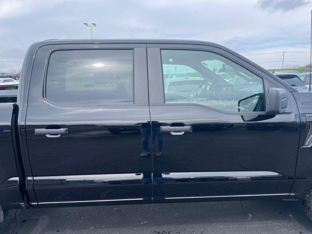 صورة مصغرة 28 لـ 2026 FORD F-150 STX