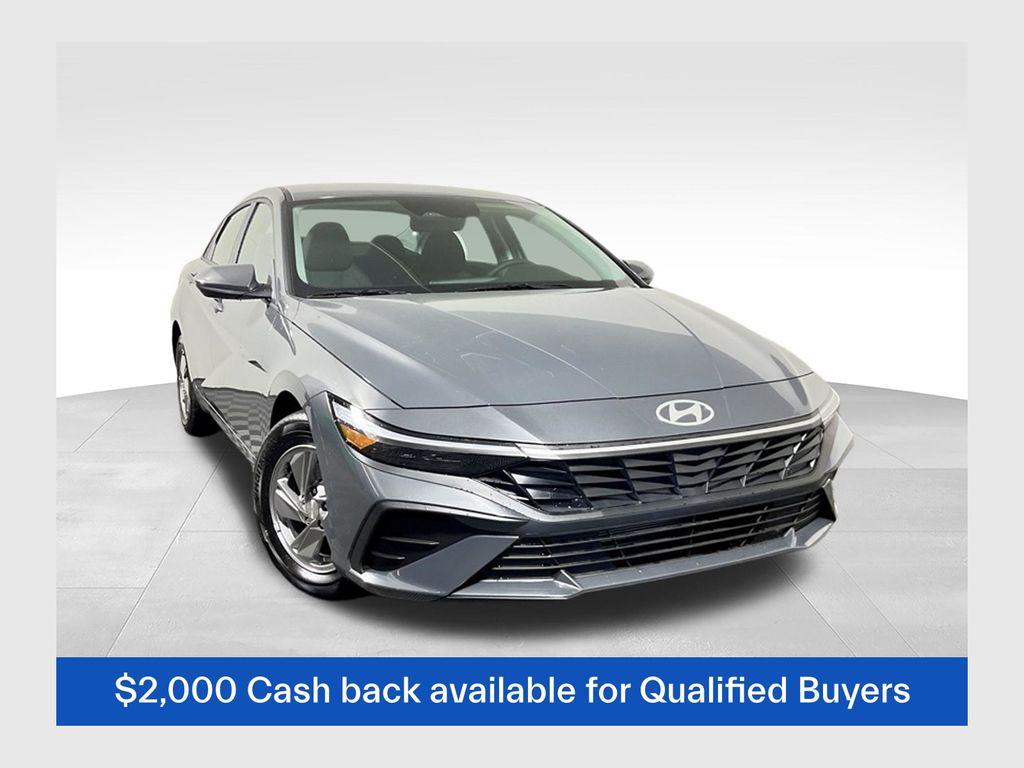 New 2026 Hyundai ELANTRA SE