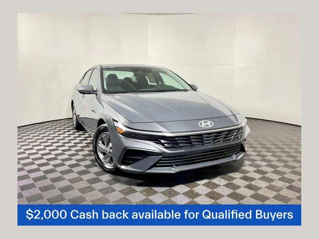 New 2026 Hyundai ELANTRA SE