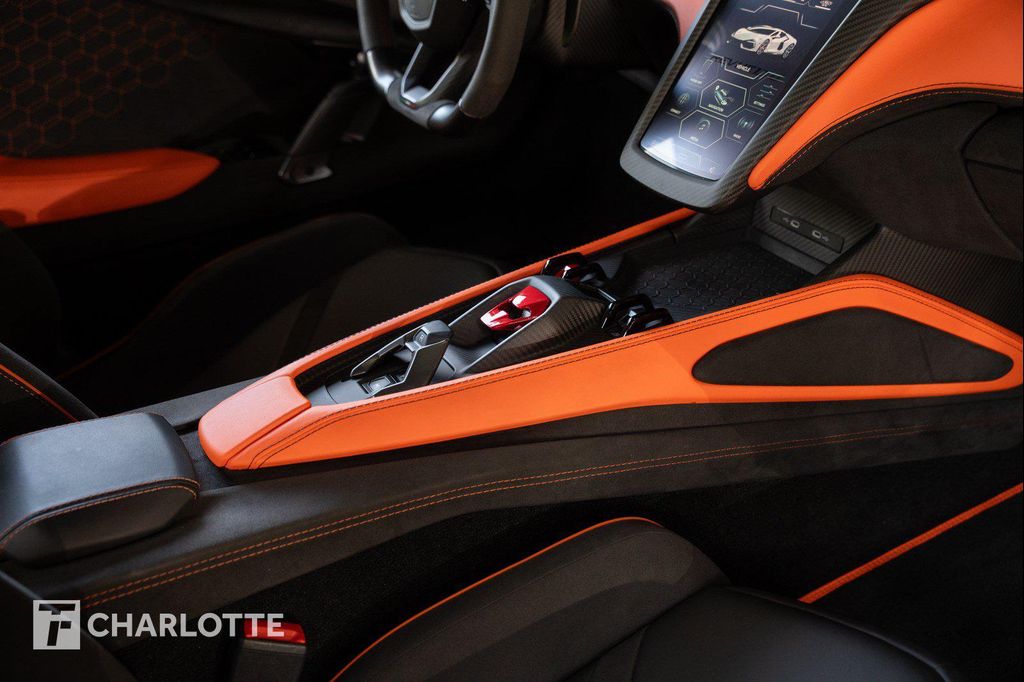 2024 Lamborghini REVUELTO BASE — миниатюра 34