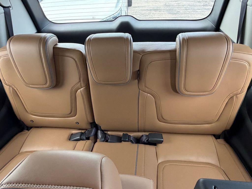 2027 Infiniti QX80 LUXE — миниатюра 14