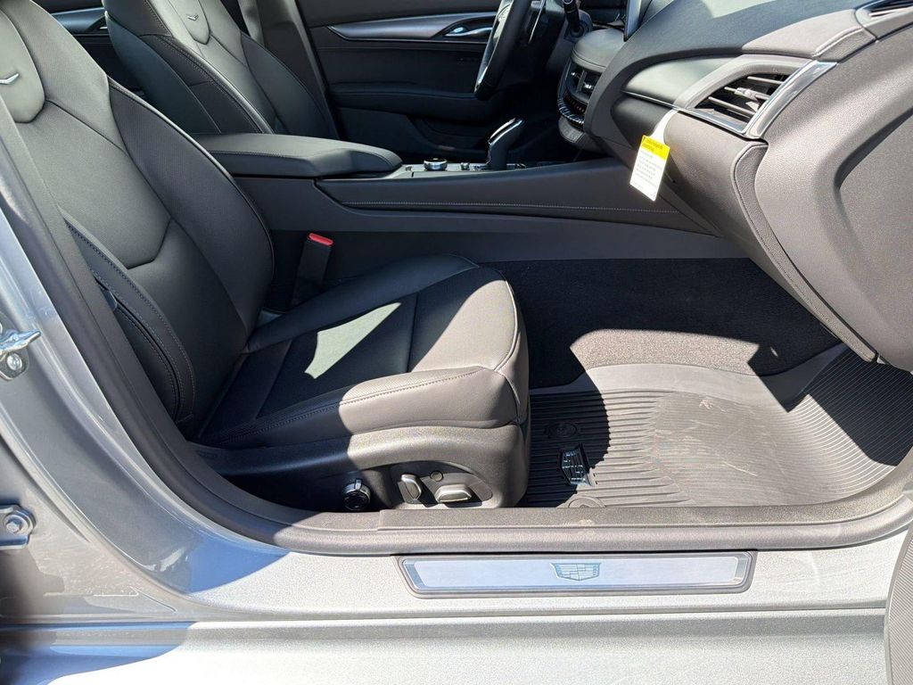 صورة مصغرة 30 لـ 2026 Cadillac CT5 PREMIUM LUXURY