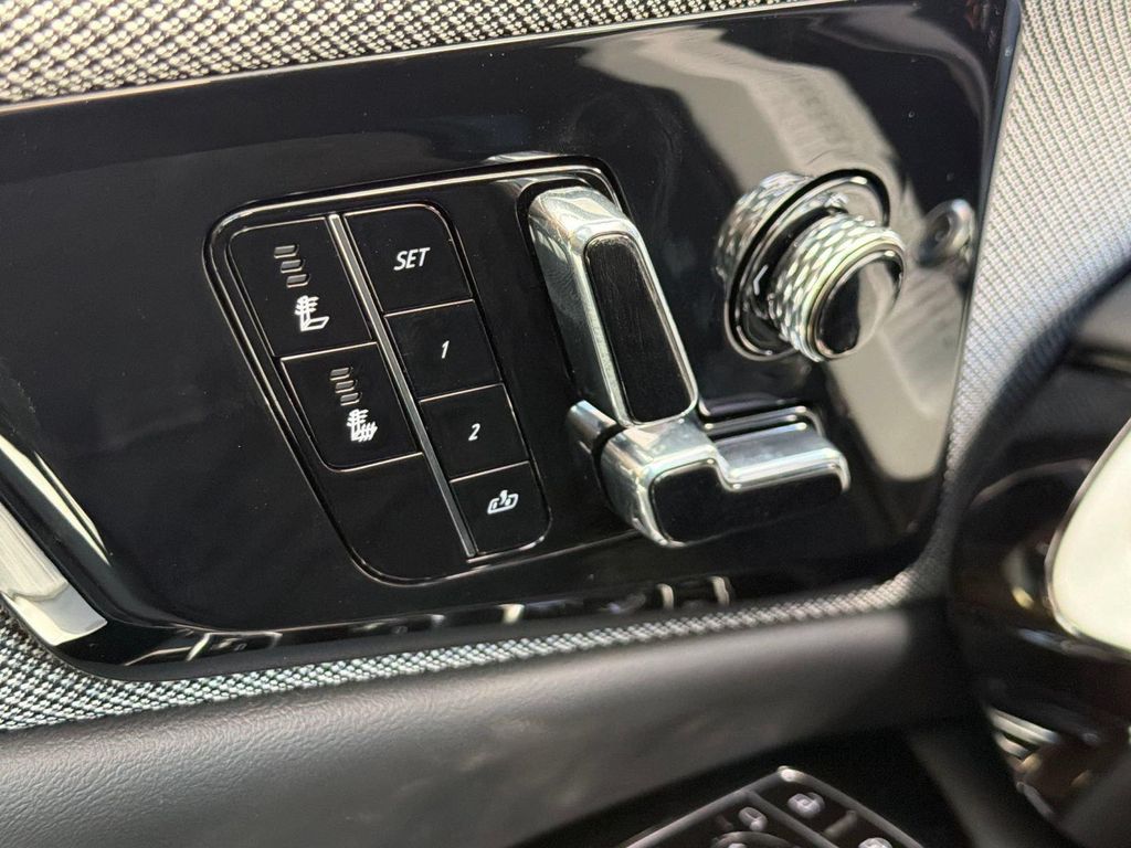 صورة مصغرة 16 لـ 2027 Cadillac OPTIQ SPORT