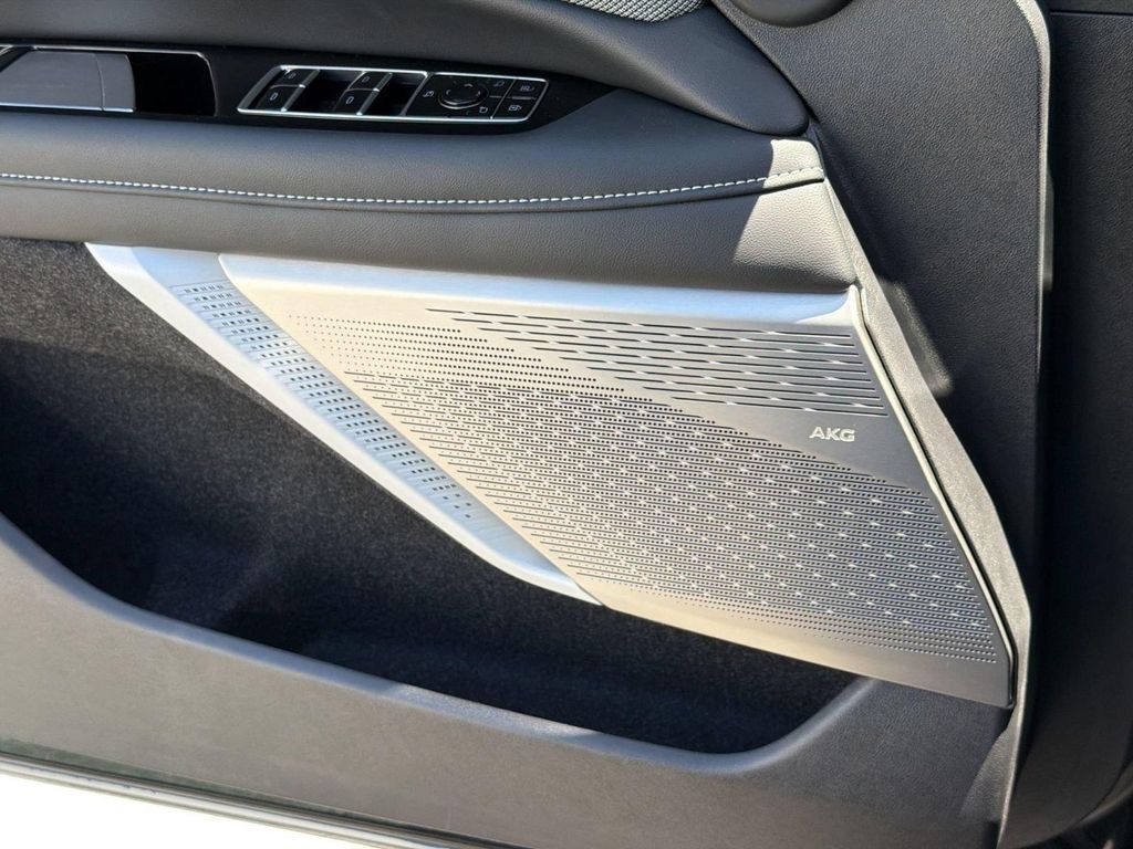 صورة مصغرة 26 لـ 2027 Cadillac OPTIQ SPORT