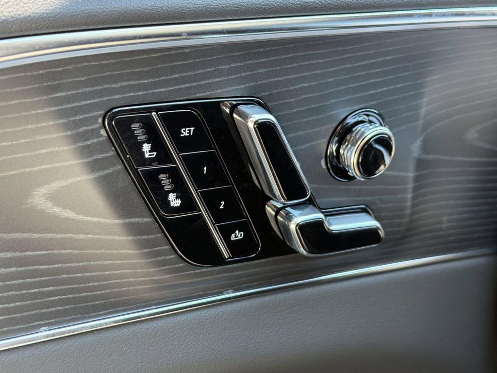صورة مصغرة 16 لـ 2026 Cadillac LYRIQ SPORT