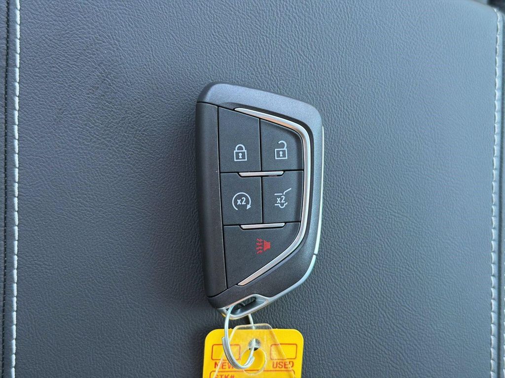صورة مصغرة 27 لـ 2027 Cadillac VISTIQ SPORT