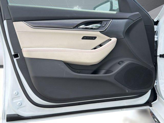 2026 Cadillac CT5 SPORT — миниатюра 13