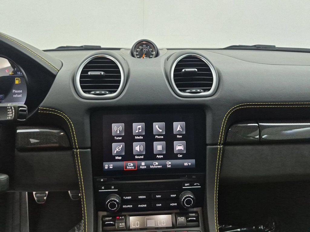 2020 Porsche 718 CAYMAN GT4 缩略图 16