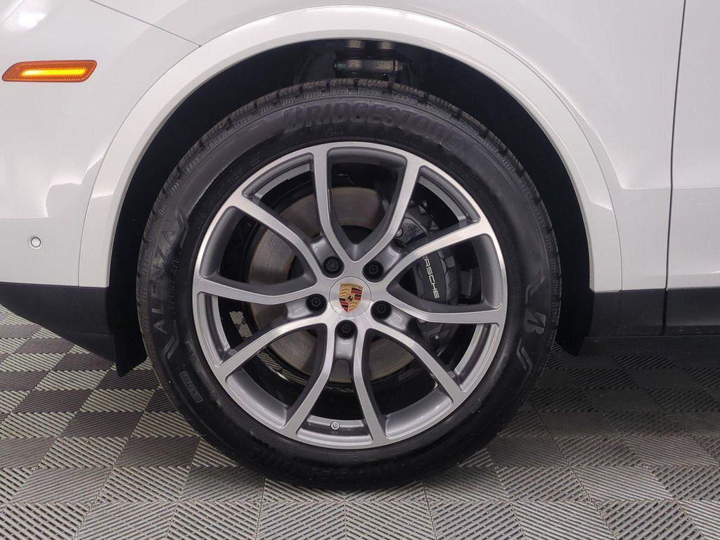 صورة 10 لـ 2026 Porsche CAYENNE