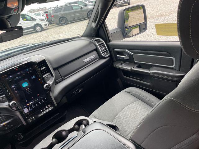 صورة مصغرة 23 لـ 2025 RAM 2500 BIG HORN CREW CAB 4X4 6'4' BOX