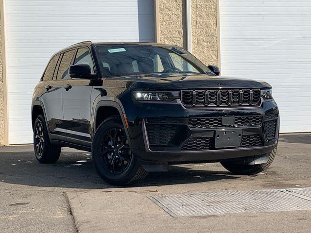 New 2026 Jeep Grand Cherokee Altitude