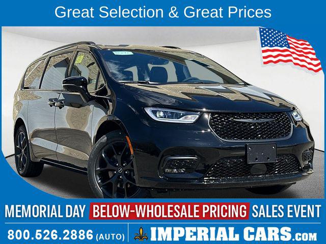 New 2026 Chrysler Pacifica Limited