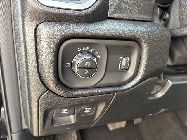 2026 RAM 1500 EXPRESS 缩略图 19