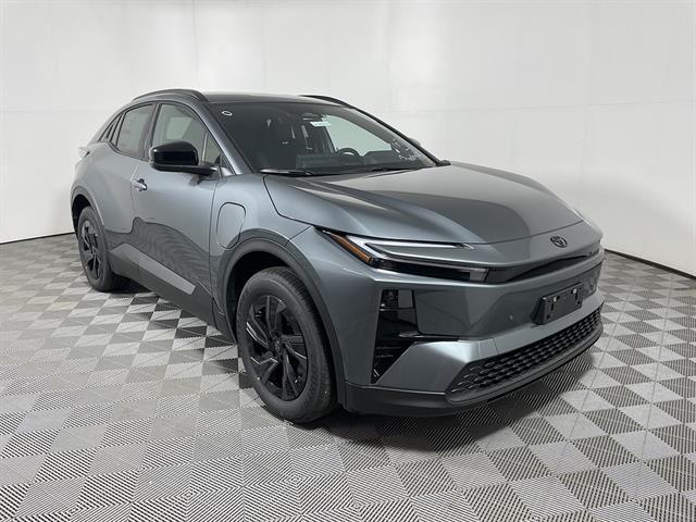 2026 Toyota C-HR SE thumbnail 3