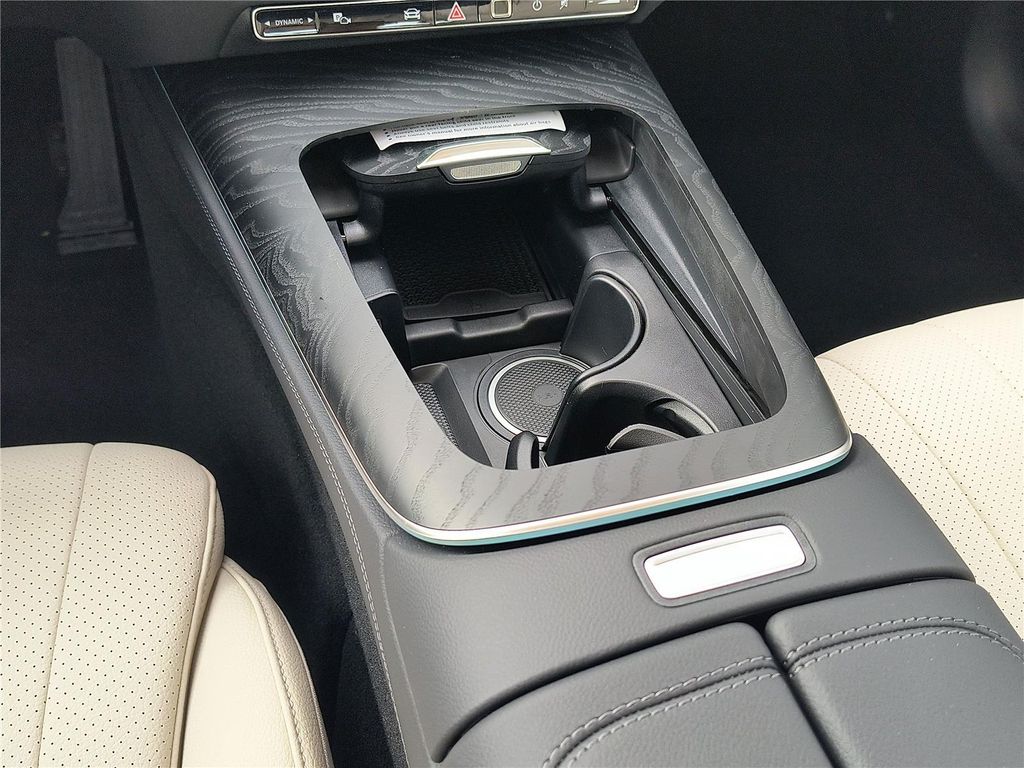 MERCEDES-BENZ E-CLASS - 9