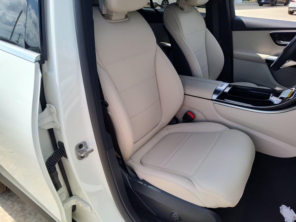 صورة مصغرة 22 لـ 2026 Mercedes-BENZ GLC
